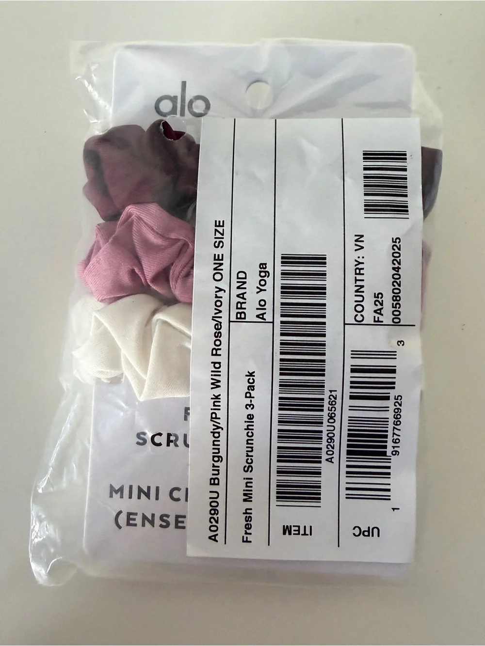 Alo Yoga Scrunchie 3-Pack + Magnesium Reset Spray Bundle New